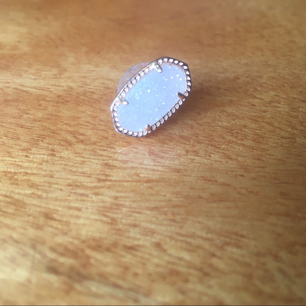 Kendra Scott earring